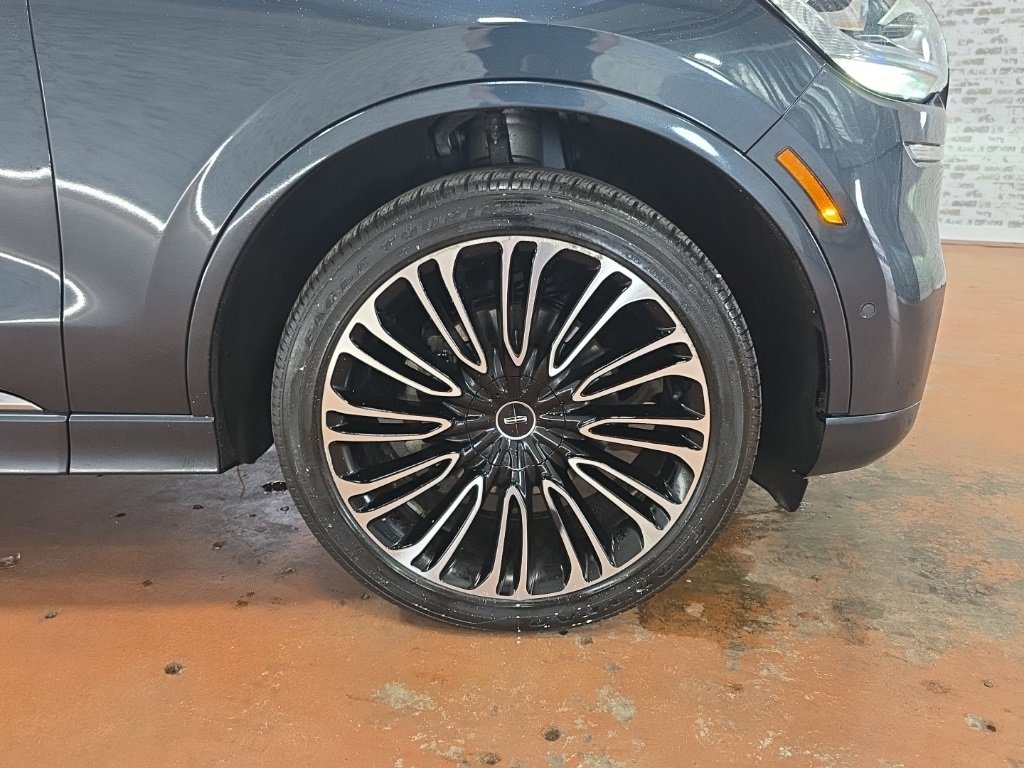 Used 2021 Lincoln Aviator Black Label w/ Dynamic Handling Package image 12