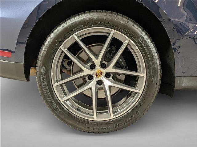 Certified 2023 Porsche Macan image 27