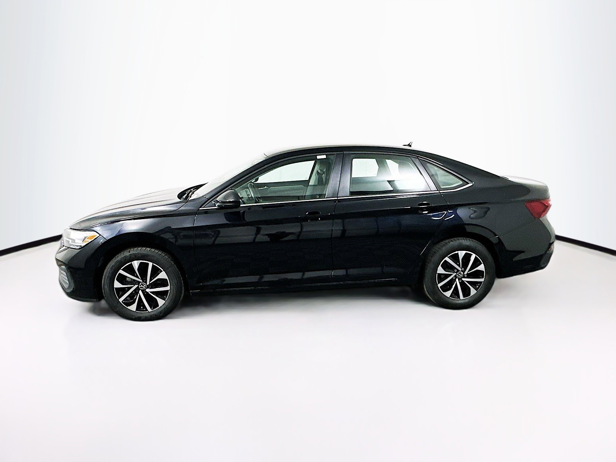 Used 2024 Volkswagen Jetta S image 4