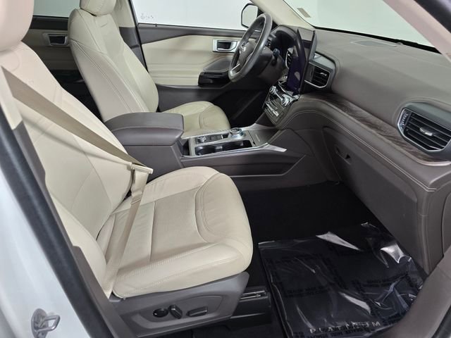 Certified 2023 Ford Explorer Platinum w/ Technology Package AWD/4WD image 11