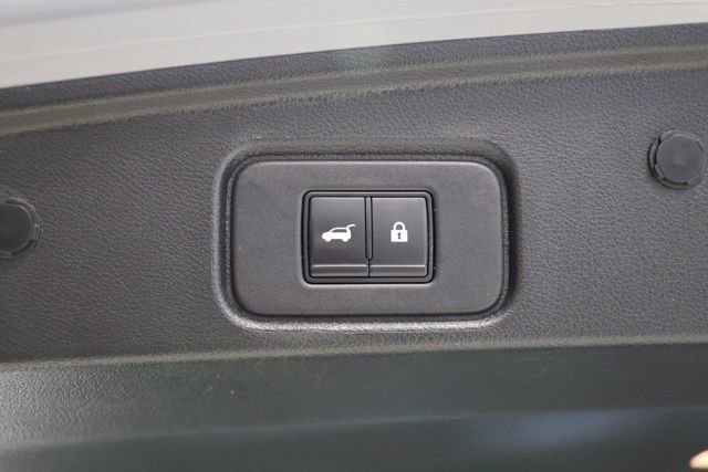 Used 2022 Nissan Pathfinder Platinum w/ Cargo Package image 43