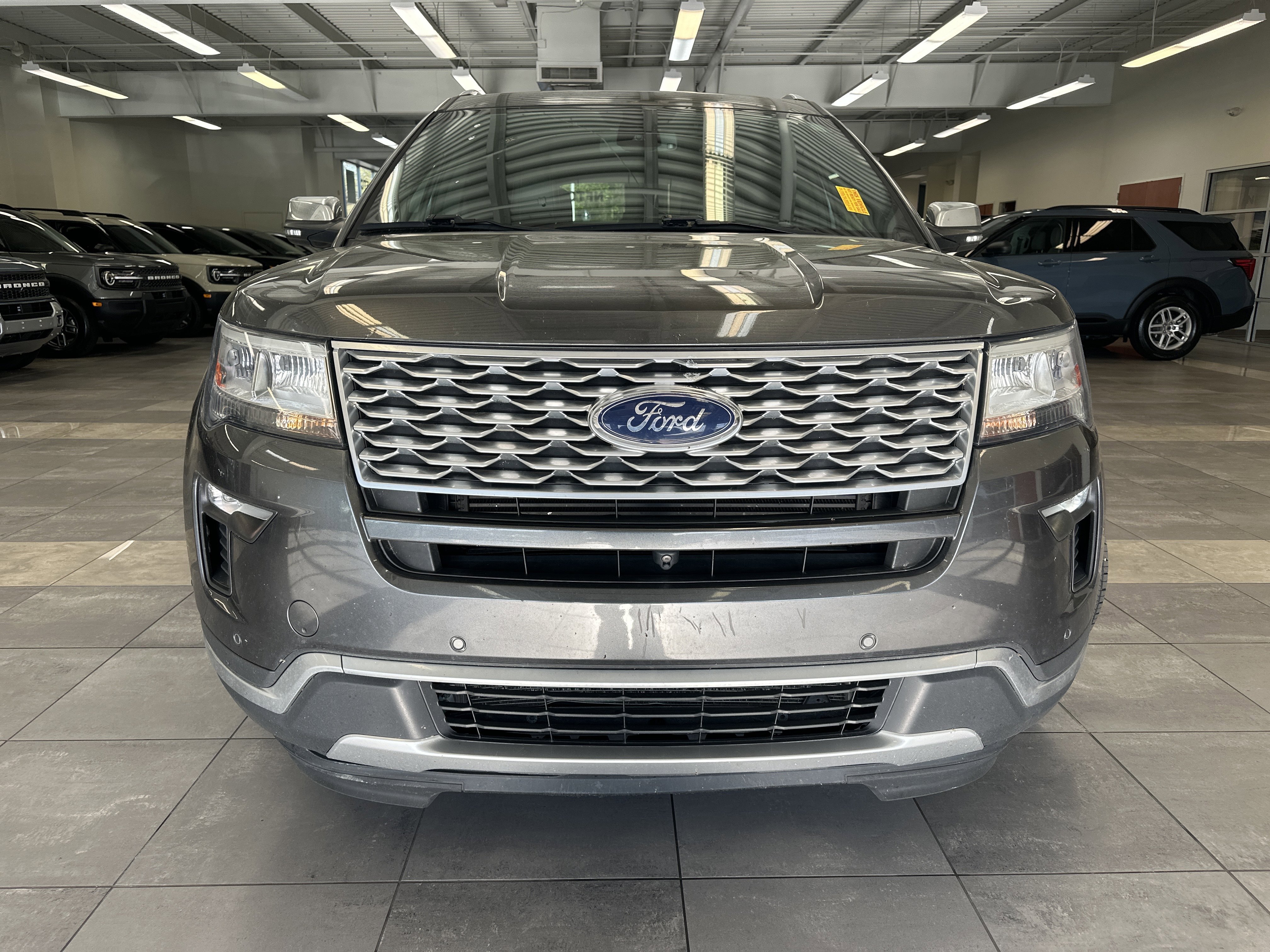 Used 2018 Ford Explorer Platinum AWD/4WD image 16