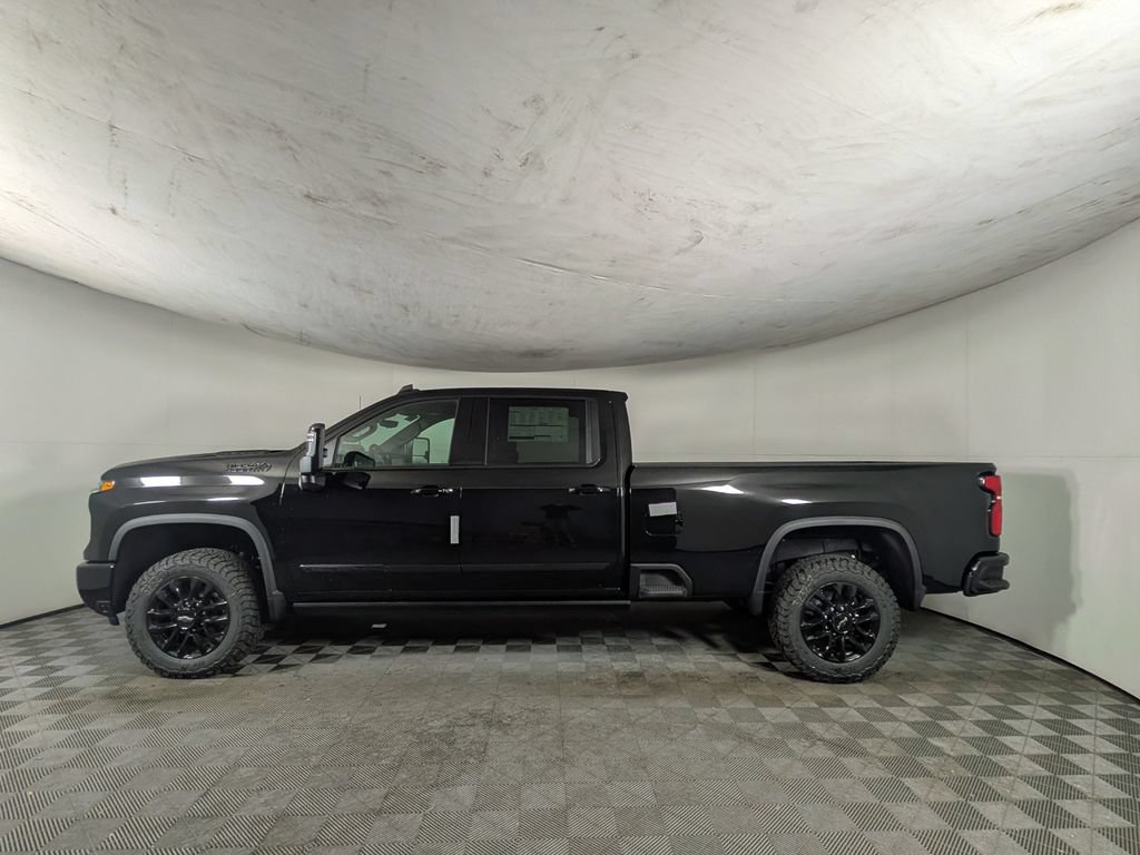 New 2026 Chevrolet Silverado 3500 High Country w/ High Country Premium Package AWD/4WD image 3