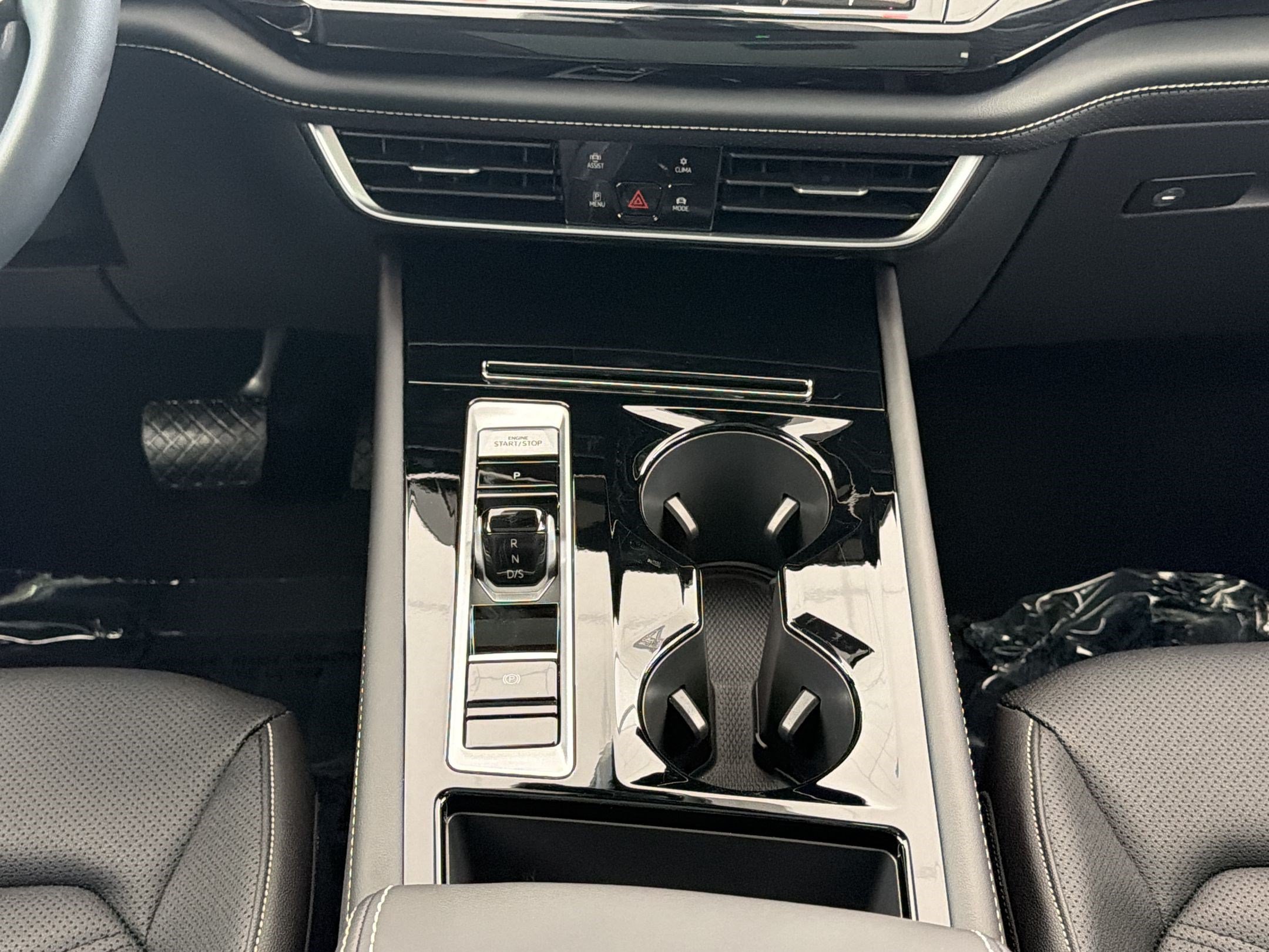 New 2026 Volkswagen Atlas SE FWD image 20