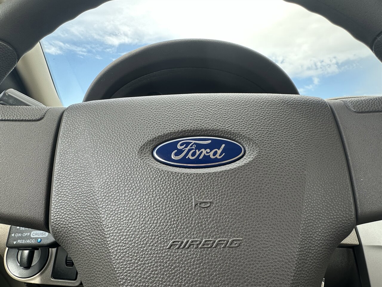 Used 2009 Ford Focus S FWD image 35