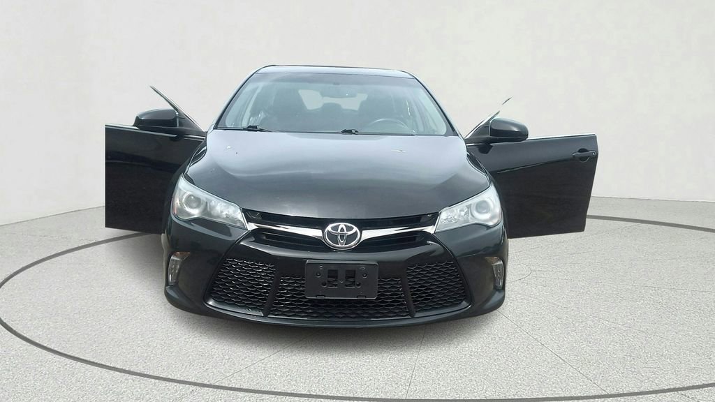 Used 2016 Toyota Camry XSE w/ Moonroof Package FWD image 9