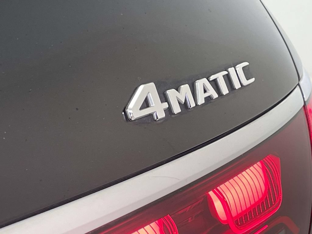 Used 2025 Mercedes-Benz GLS 580 4MATIC image 11