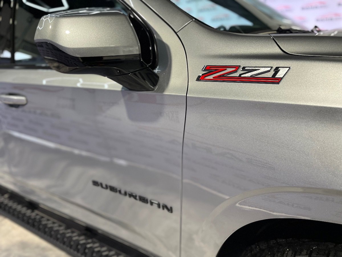 Used 2024 Chevrolet Suburban Z71 image 6
