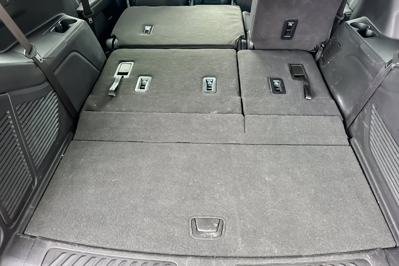 Used 2025 Chevrolet Tahoe LS AWD/4WD image 15