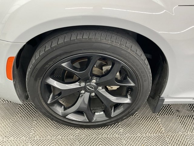 Used 2021 Chrysler 300 Touring w/ Sport Appearance Package image 30