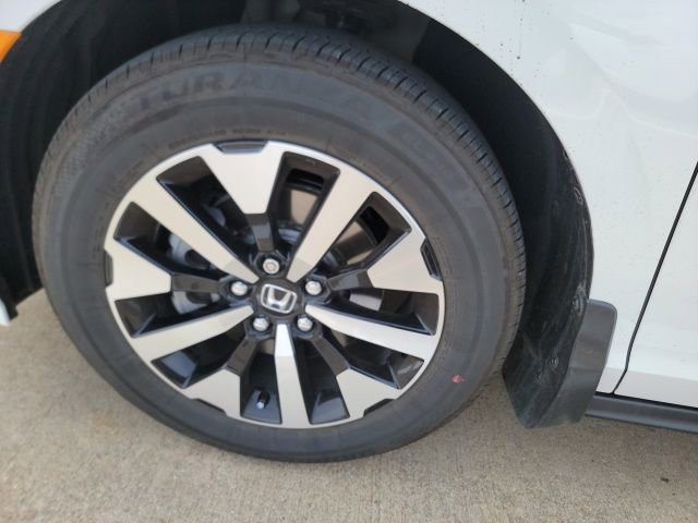 Certified 2026 Honda Odyssey EX-L image 9