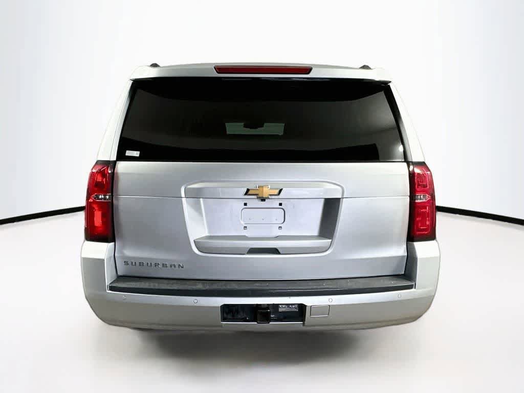 Used 2018 Chevrolet Suburban LT RWD image 5