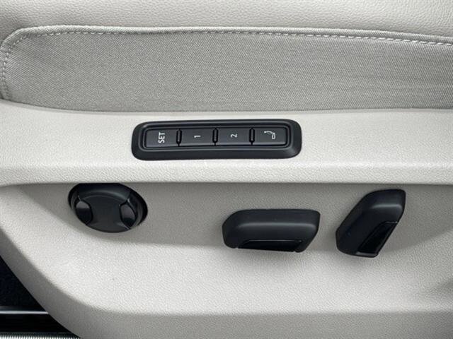 New 2026 Volkswagen Atlas SEL Premium R-Line image 17