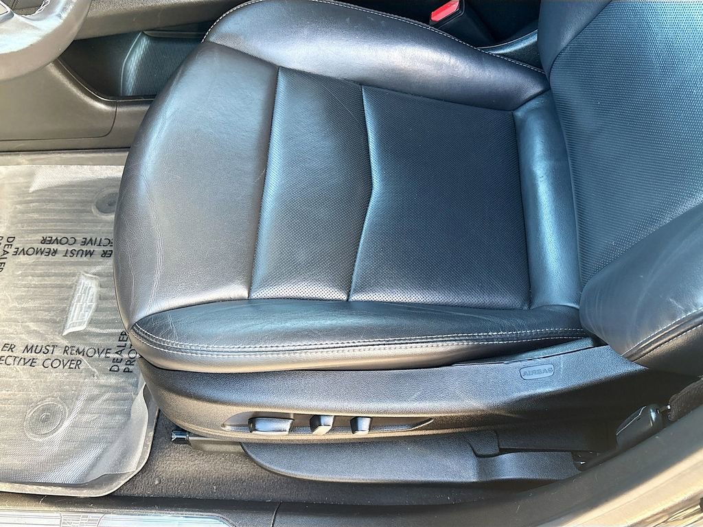 Used 2022 Cadillac XT5 Premium Luxury w/ LPO, Floor Liner Package AWD/4WD image 20