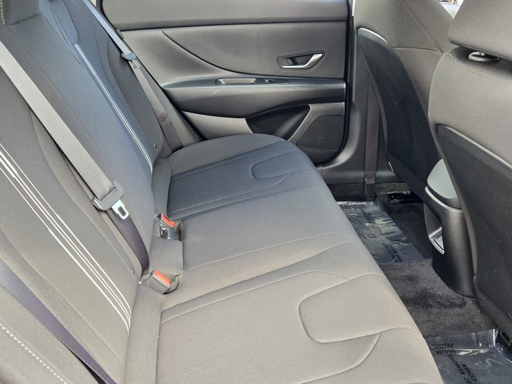 Certified 2024 Hyundai Elantra SEL FWD image 15
