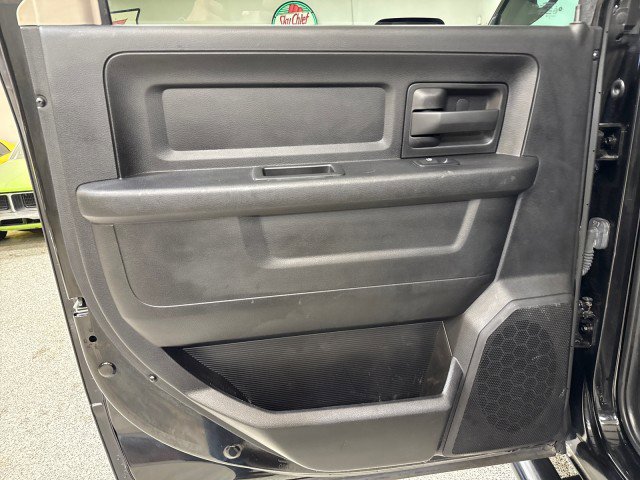 Used 2018 RAM 2500 Tradesman w/ Chrome Appearance Group image 35