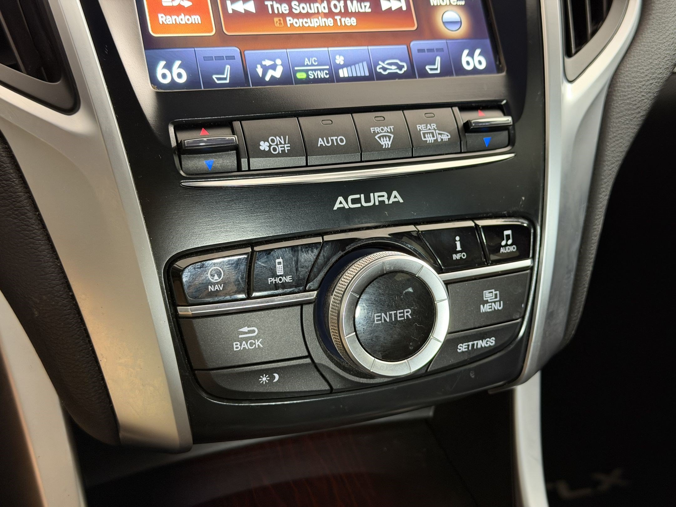 Used 2015 Acura TLX w/ Technology Package FWD image 18
