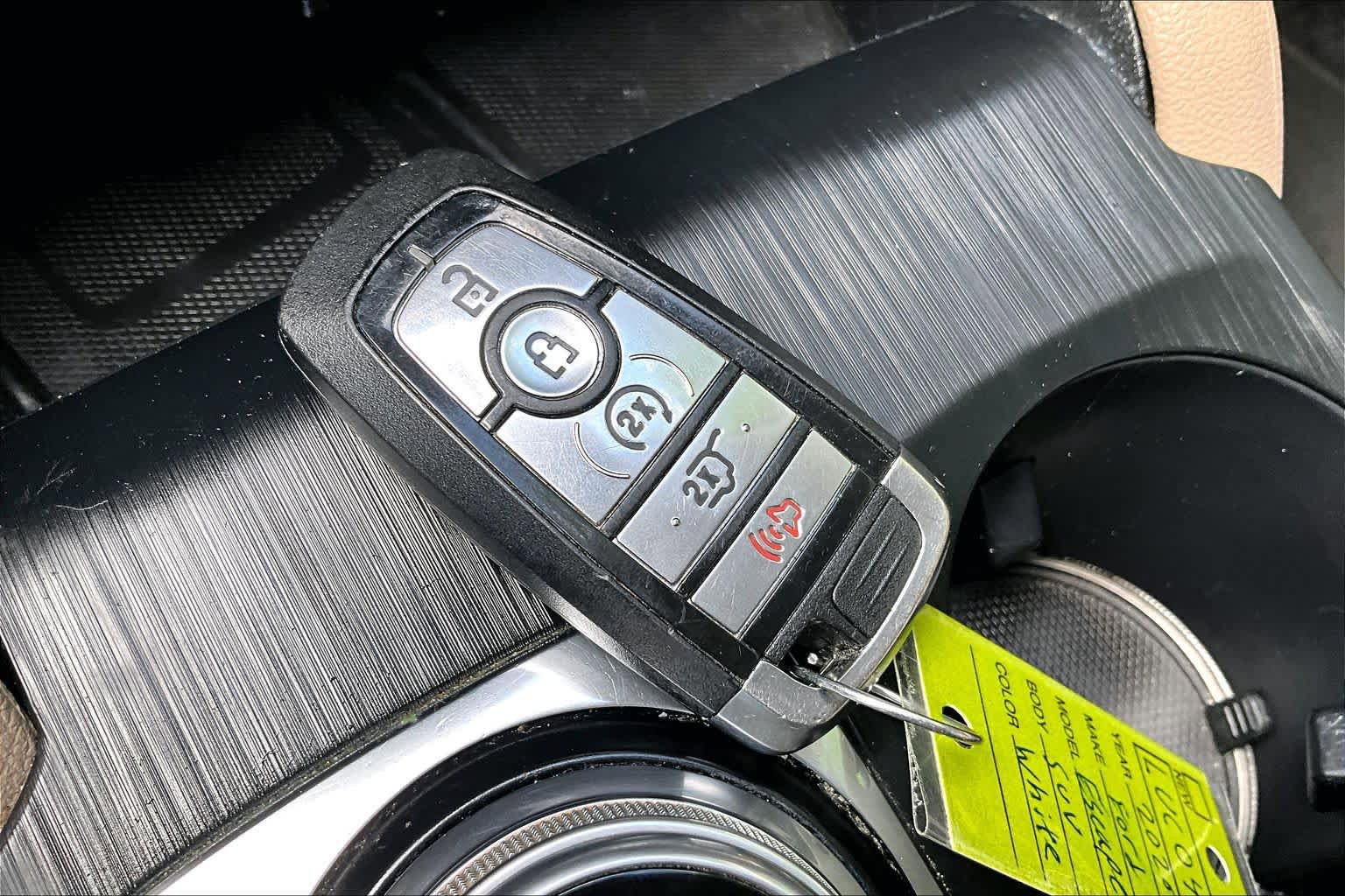 Used 2020 Ford Escape Titanium AWD/4WD image 14
