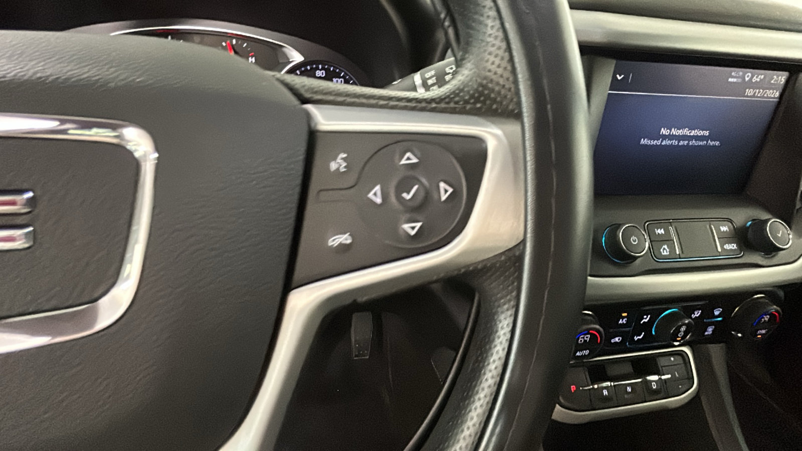 Used 2023 GMC Acadia SLE w/ Driver Convenience Package FWD image 21