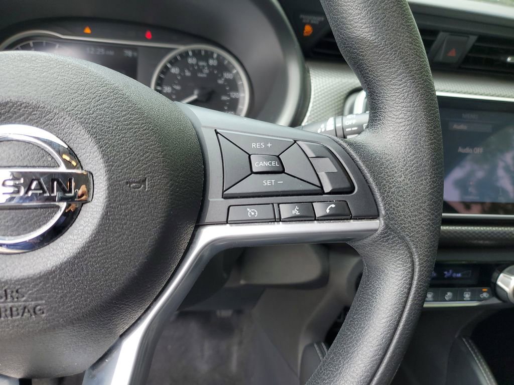 Used 2020 Nissan Kicks SV w/ Exterior Package image 24