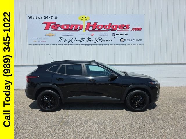 Used 2025 Chevrolet Trax LT