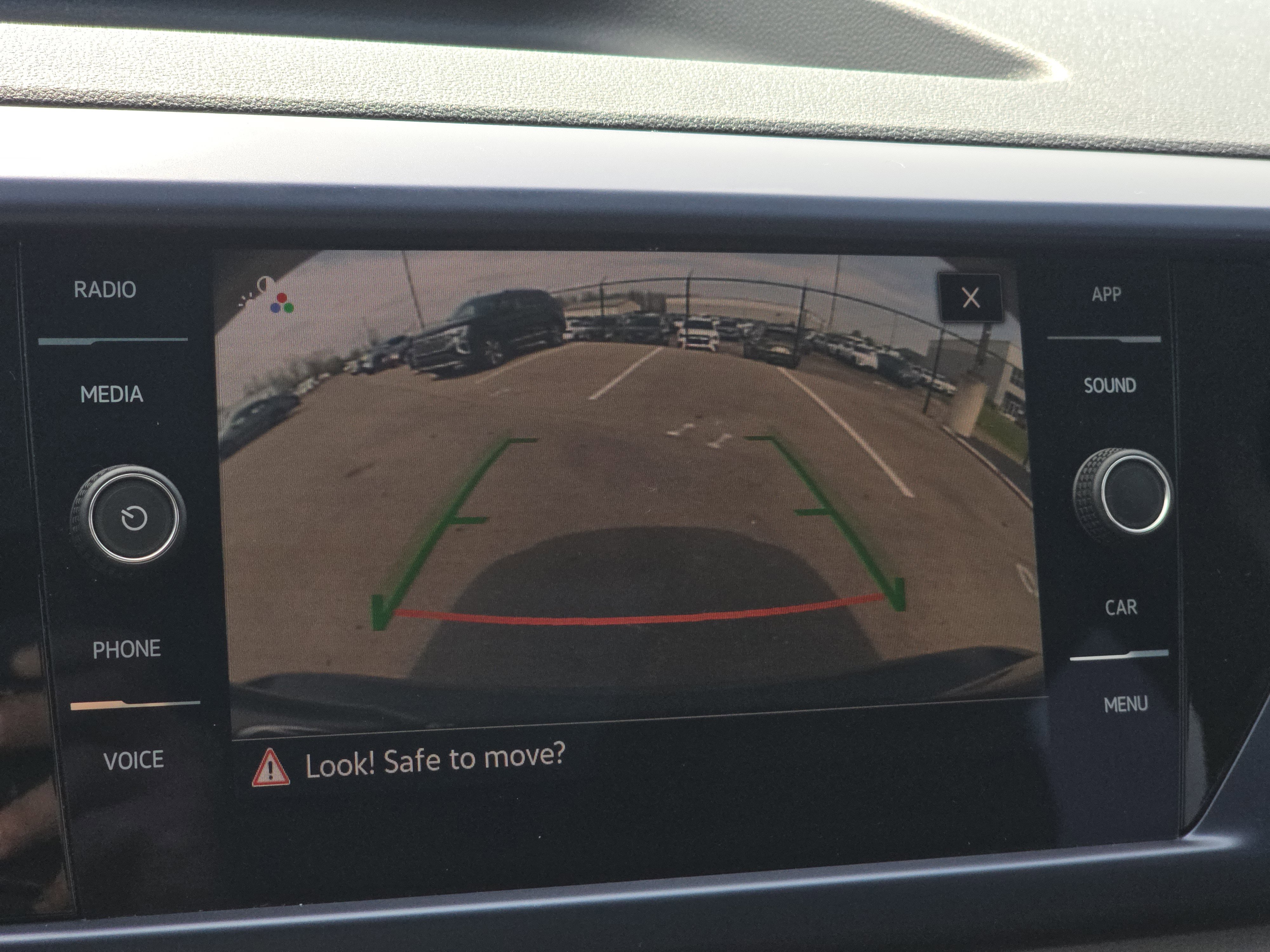 Certified 2023 Volkswagen Taos SE w/ Panoramic Sunroof Package image 13