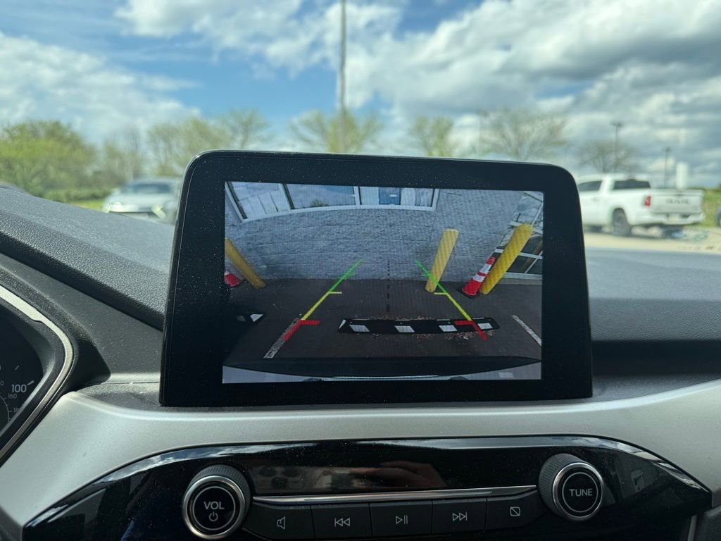 Used 2022 Ford Escape SE image 20