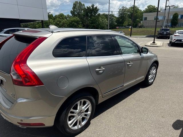 Used 2015 Volvo XC60 T5 Platinum w/ Climate Package AWD/4WD image 3