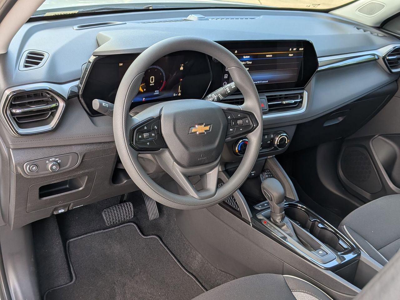 New 2026 Chevrolet TrailBlazer LS w/ LS Convenience Package FWD image 9