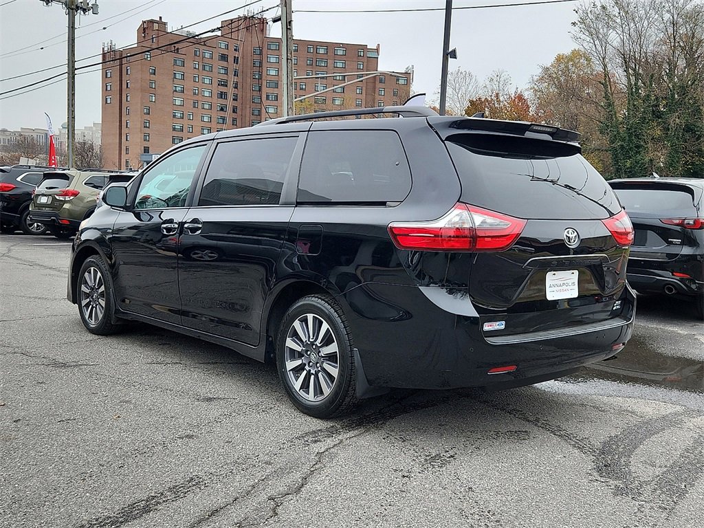 Used 2020 Toyota Sienna XLE image 4