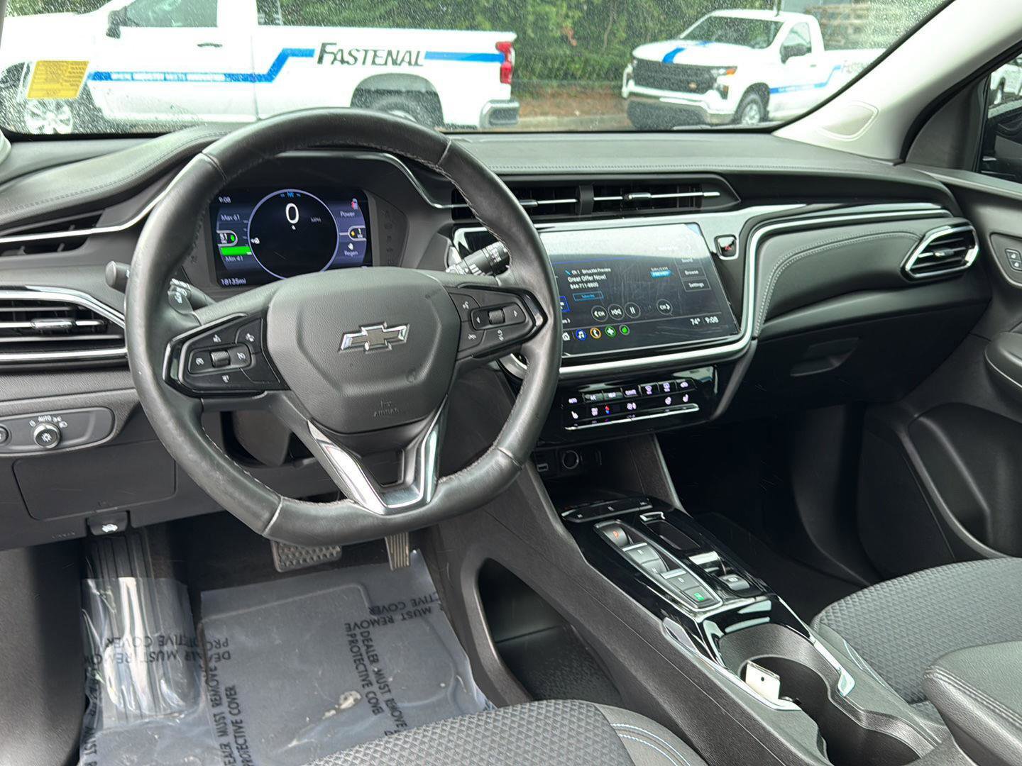 Used 2023 Chevrolet Bolt EUV LT w/ Comfort Package image 16