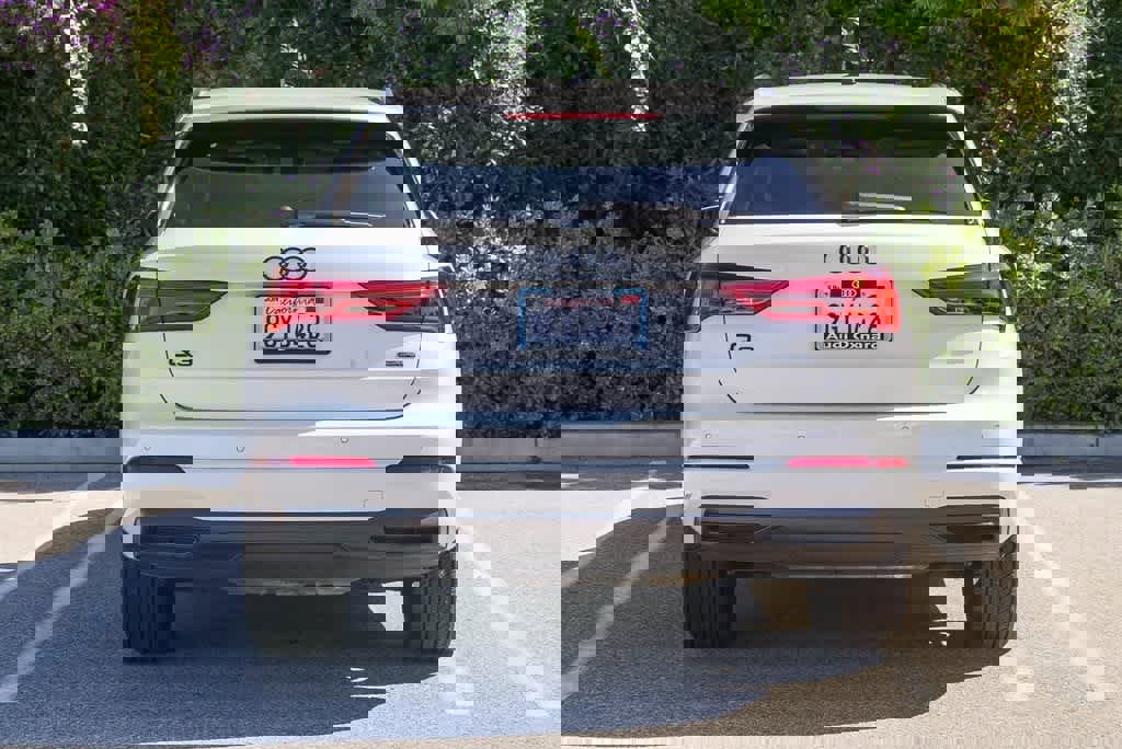 Used 2023 Audi Q3 2.0T Premium w/ Convenience Package image 8