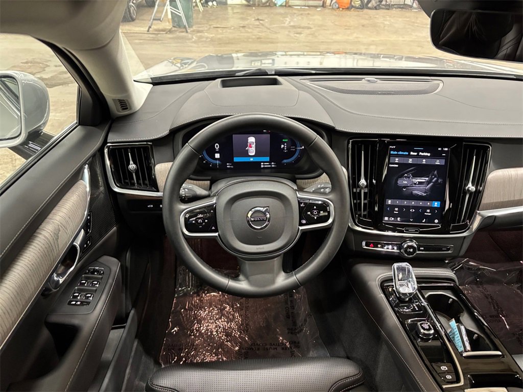 Certified 2024 Volvo S90 T8 Ultimate image 22