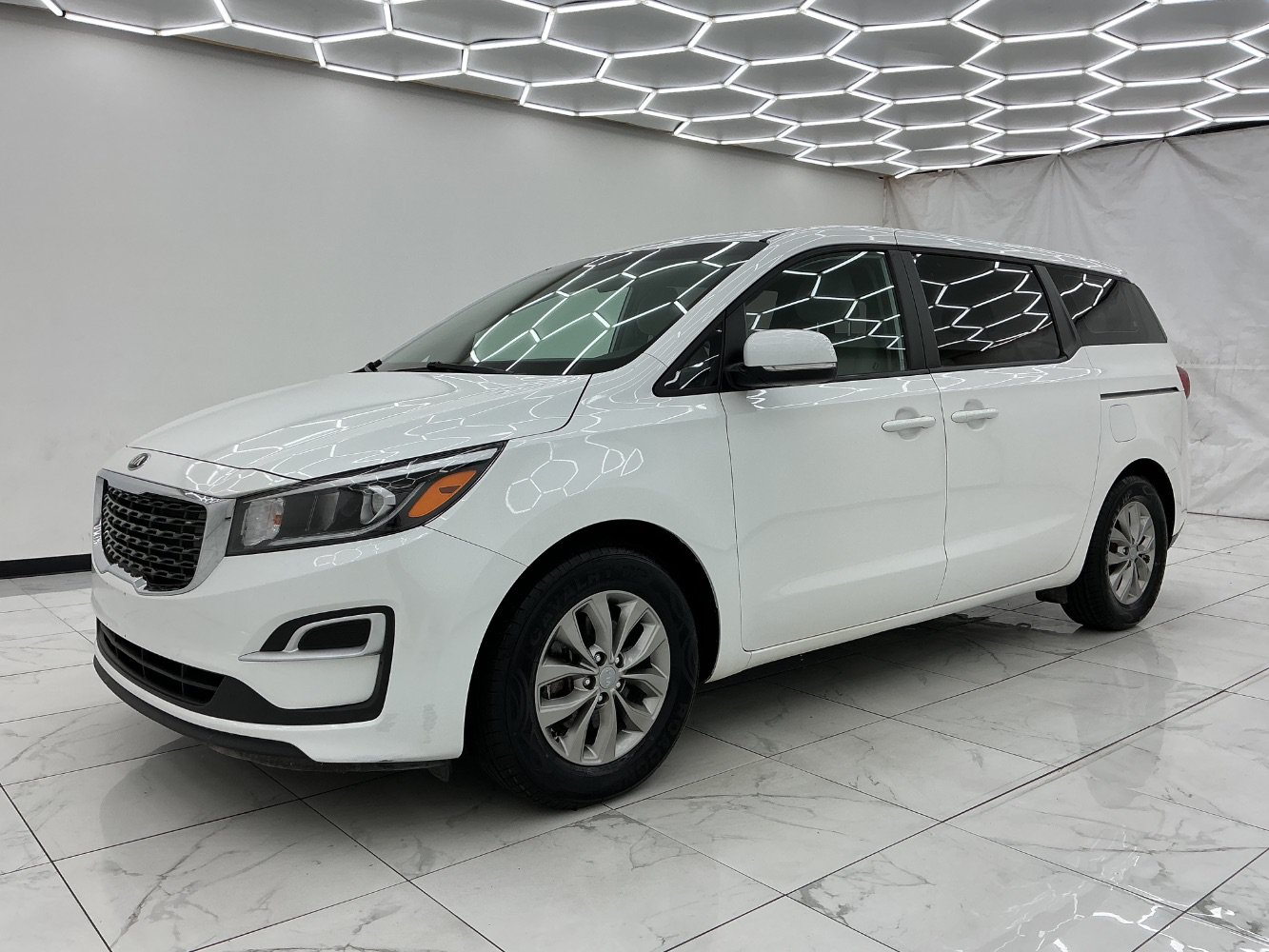 Used 2020 Kia Sedona L FWD image 6