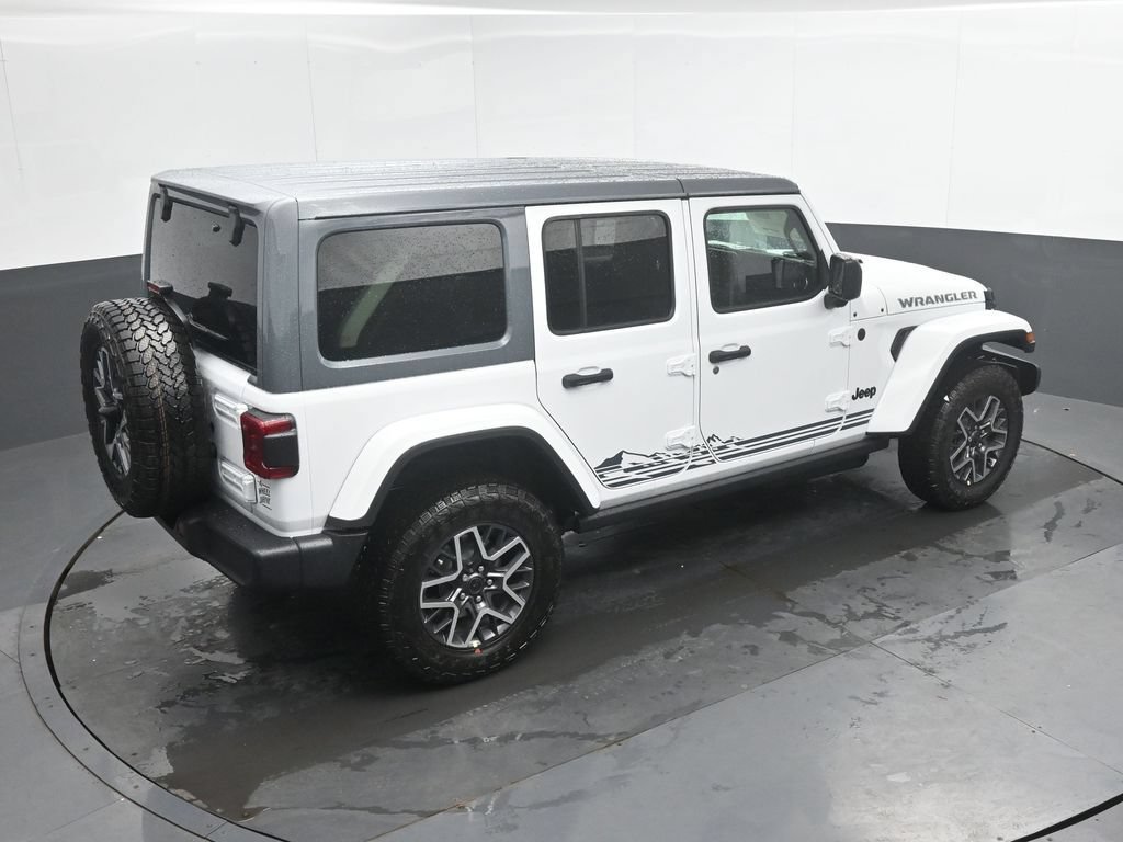 New 2026 Jeep Wrangler Unlimited Sahara w/ Rockslide Package AWD/4WD image 32