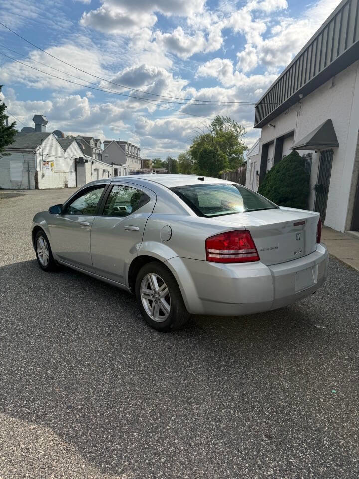 Used 2009 Dodge Avenger R/T FWD image 4
