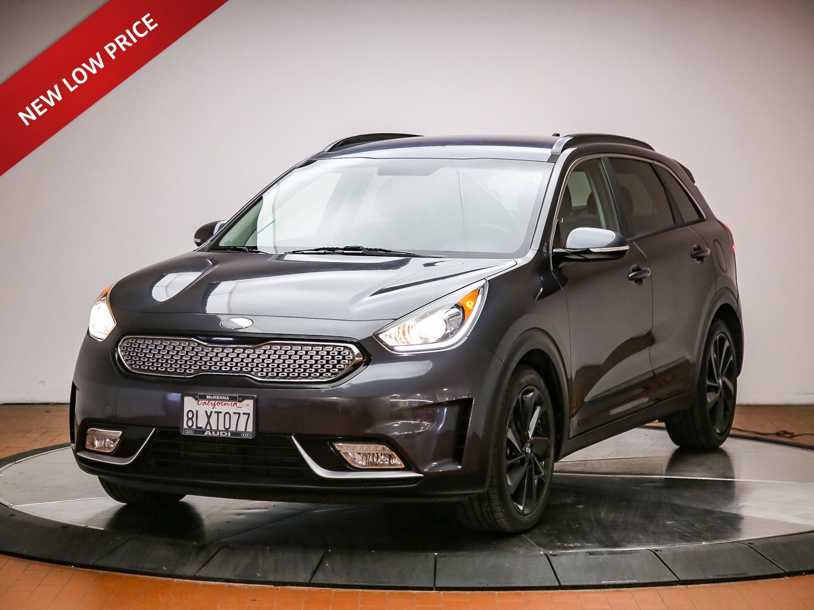 Used 2019 Kia Niro S Touring FWD image 1