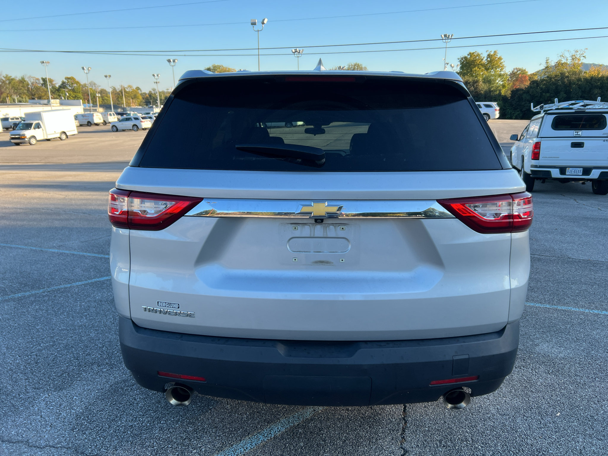 Used 2020 Chevrolet Traverse LS FWD image 4