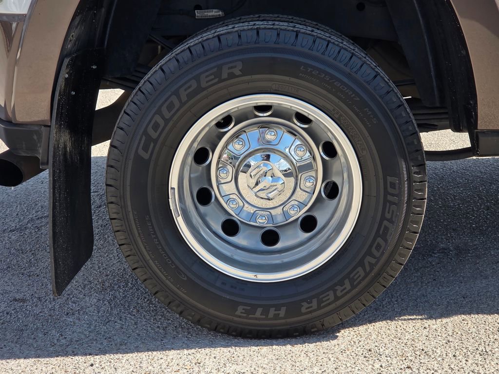 Used 2024 RAM 3500 Limited w/ Towing Technology Group image 9