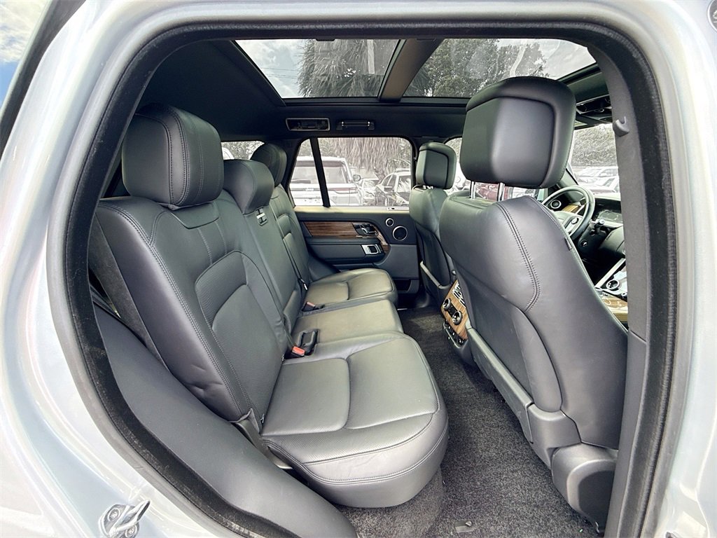 Used 2019 Land Rover Range Rover Supercharged image 32