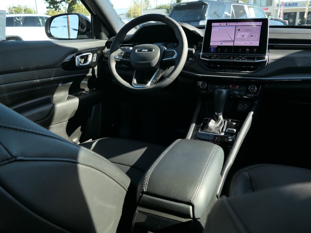 Used 2025 Jeep Compass Limited w/ Driver Assist Group I image 22