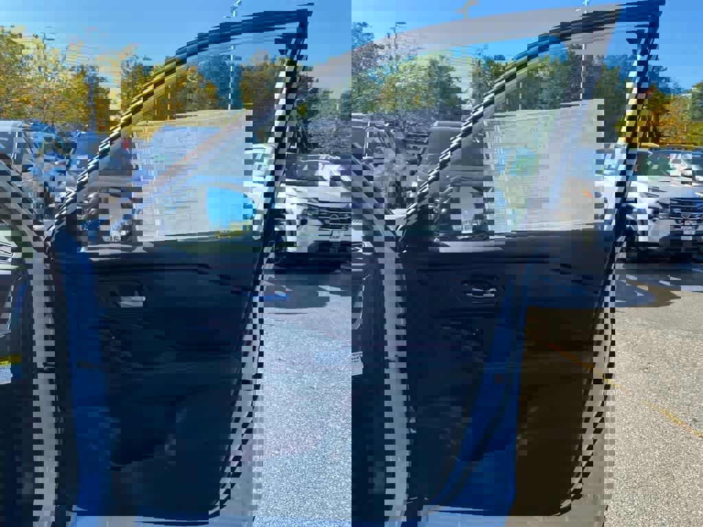 New 2026 Nissan Rogue SV image 25