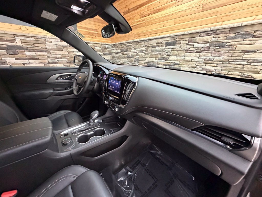 Used 2023 Chevrolet Traverse LT w/ LPO, Floor Liner Package AWD/4WD image 29