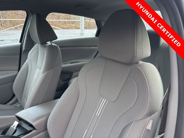 Certified 2025 Hyundai Elantra Sport image 22
