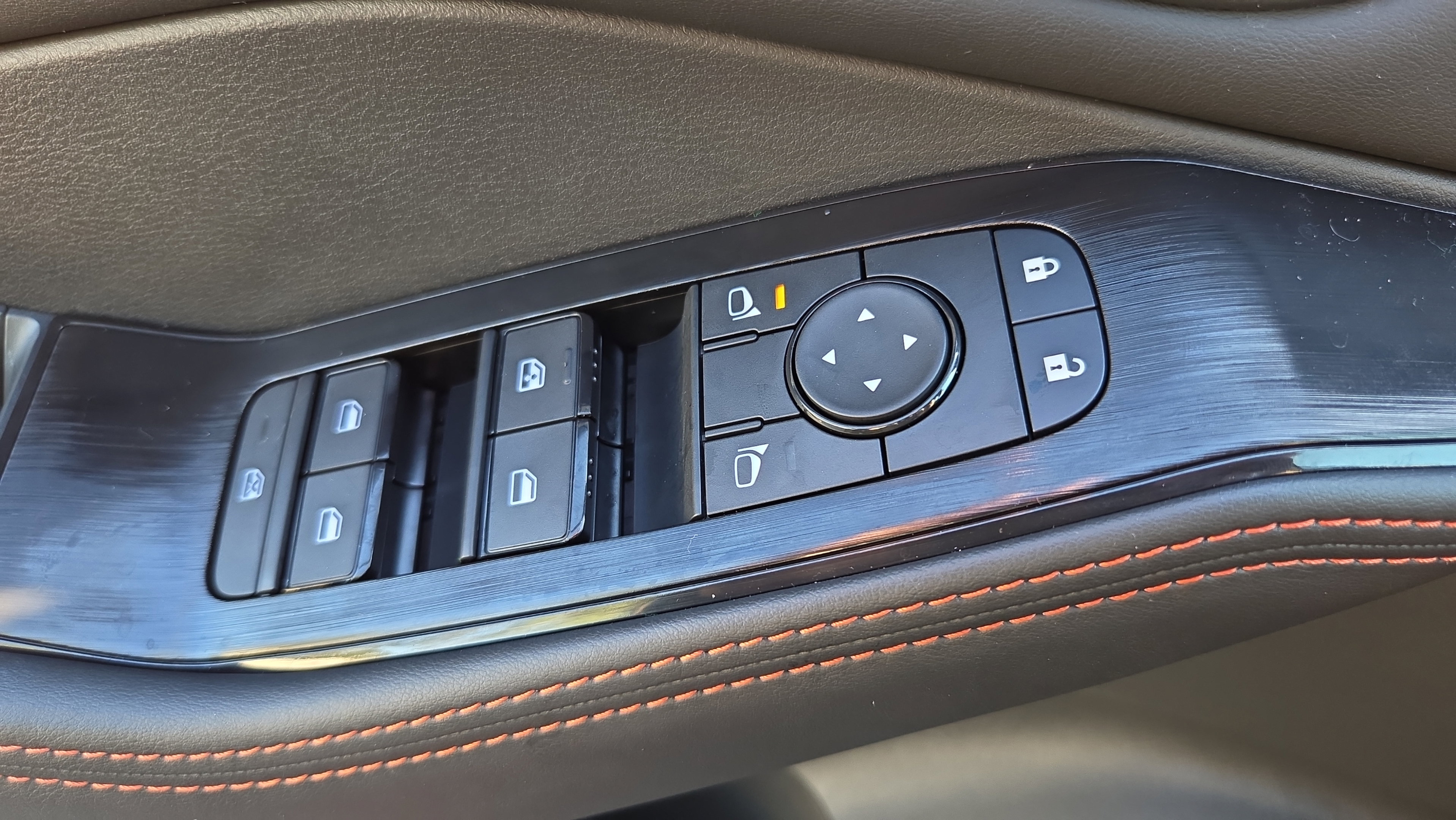 New 2026 Nissan Rogue SV AWD/4WD image 34