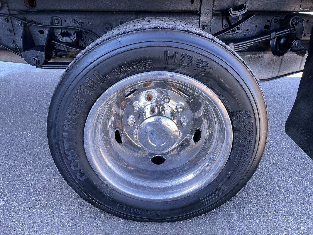 Used 2007 Ford F450 4x4 Regular Cab Super Duty image 12