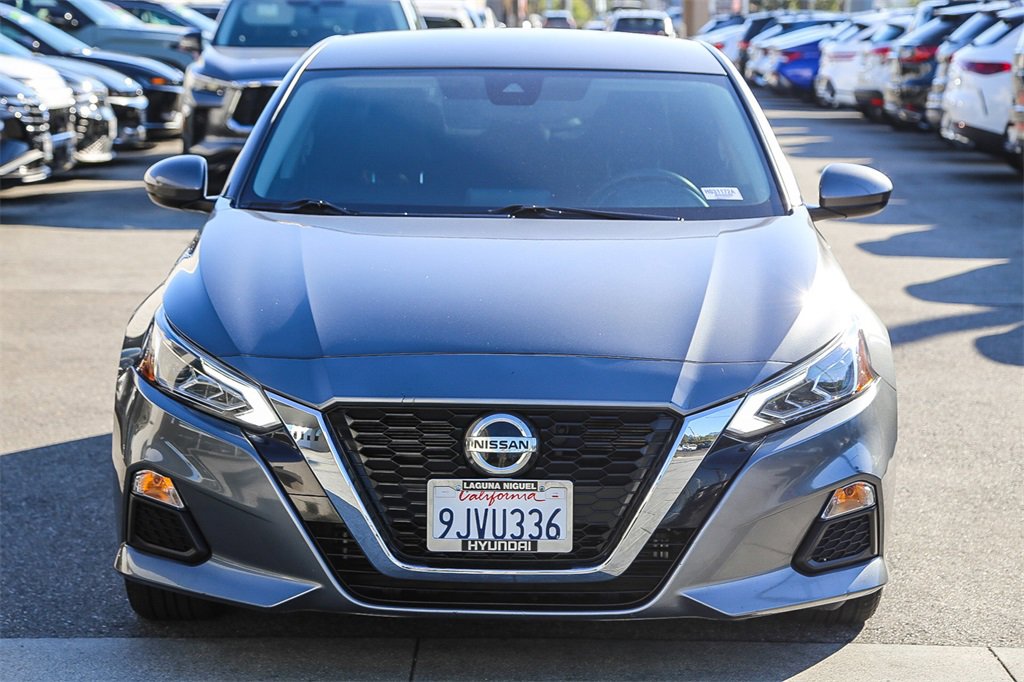 Used 2022 Nissan Altima 2.5 SV image 2
