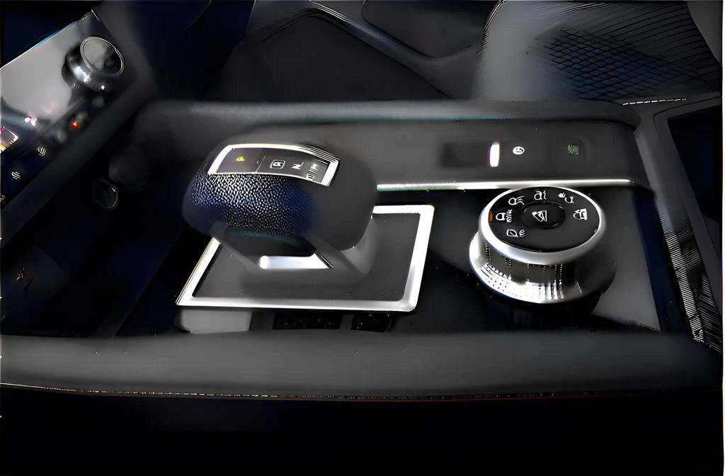 Used 2024 Mitsubishi Outlander ES image 15