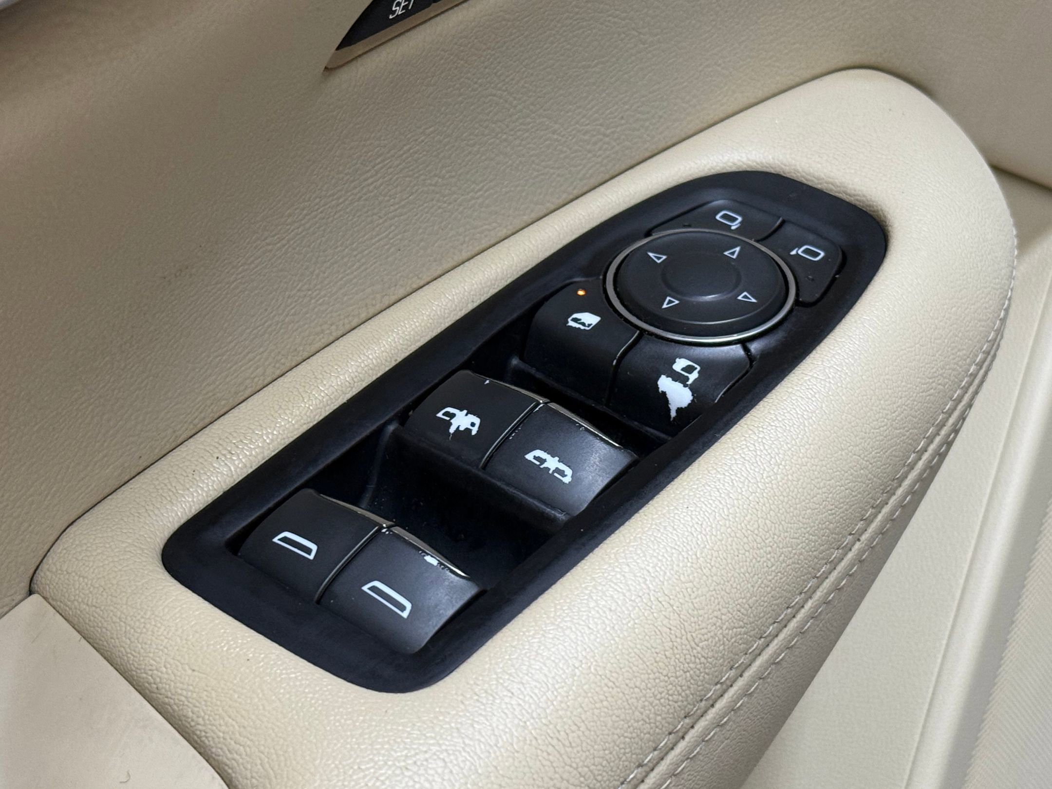 Used 2018 Cadillac XT5 Premium Luxury image 24