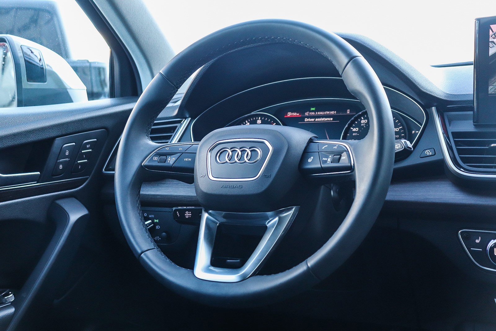 Used 2024 Audi Q5 2.0T Premium image 17